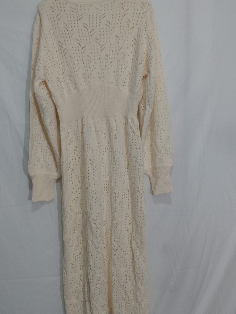 Cupshe Cream Openwork V‑Neck Knit Maxi Dress - Picture 7 of 7